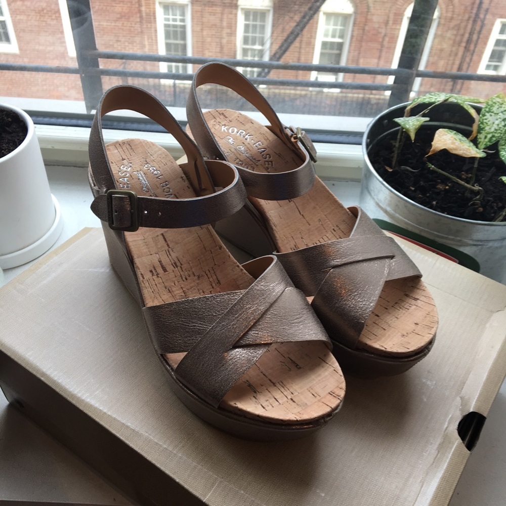 Kork-Ease Ava 2.0 Gold Platform Sandals NIB 6